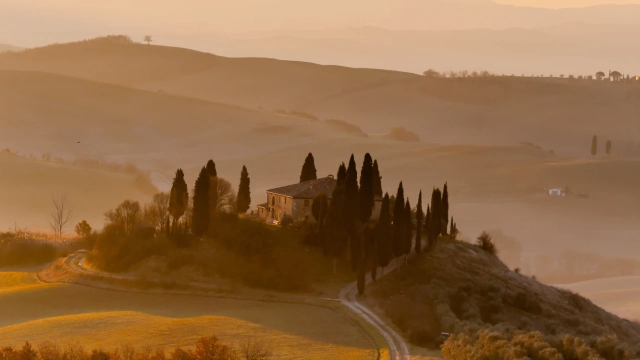 L’alba di San Quirico d’Orcia